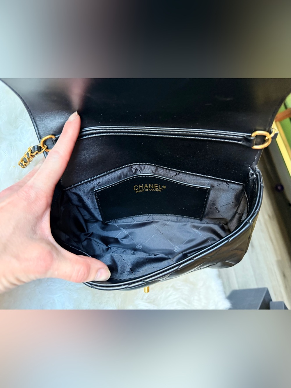 *PRICE FIRM* Chanel MAKEUP Handbag with Crystal Inset ‘CHANEL’ on Chain NIB GWP - Picture 14 of 16